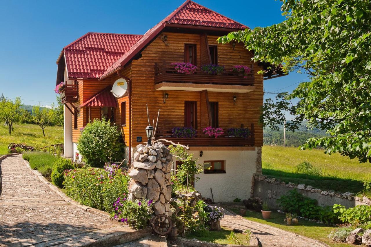 コレニツァ House Mrzlin Gradゲストハウス エクステリア 写真